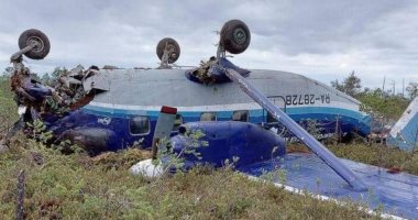 مشهد يوثق بطولة قائدا طائرة روسية سقطت فى مقاطعة تومسك بسيبيريا.. فيديو