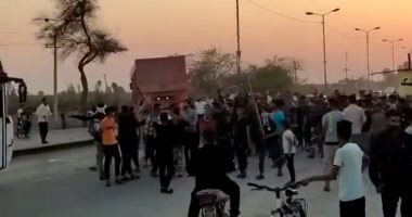 وكالة فارس الإيرانية: عناصر مشبوهة أطلقت نار على متظاهرين فى خوزستان وقتلت شاب
