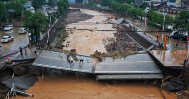 "نيويورك تايمز": وفيات فيضانات الصين تعكس مخاطر تغير المناخ على الطرق السريعة