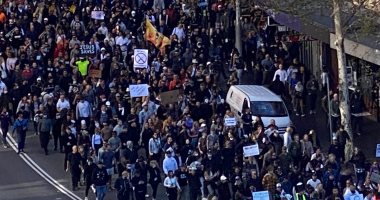 عشرات الآلاف يشاركون فى مظاهرات ببلجيكا رفضا لتدابير كورونا