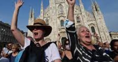 احتجاجات فى إيطاليا ضد قيود كورونا على الأشخاص غير المحصنين باللقاح