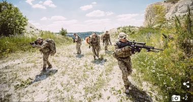 "ذا ميرور": بريطانيا ترسل أكثر من 100 فرد من القوات الخاصة إلى أوكرانيا