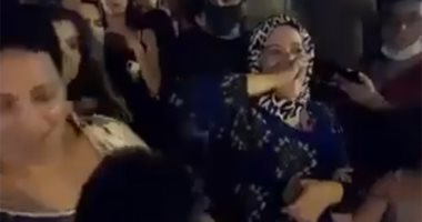 تونس.. احتفالات وزغاريد بالعاصمة التونسية بقرارات الرئيس قيس سعيد (فيديو)