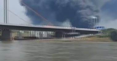 فيديو.. مصرع شخص وإصابة 6 آخرين فى حريق بمصنع للكيماويات جنوب روسيا