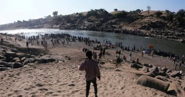 الجارديان: العثور على عشرات الجثث لفارين من تيجراى طافية فى مياه نهر