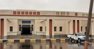 سقوط أمطار ما بين خفيفة ومتوسطة بمدينة حلايب جنوب البحر الأحمر.. صورة