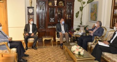 محافظ أسيوط يلتقى مدير صندوق مكتبات مصر العامة ويتفقد تطوير الفرع الرئيسى