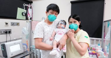 بوزن 212 جرامًا..أصغر طفلة فى العالم تخرج من المستشفى بعد 13شهرا من ولادتها
