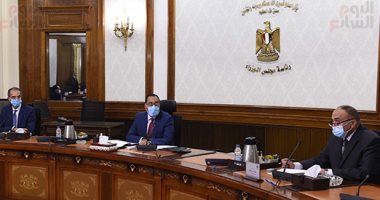 وزير الاتصالات: إتاحة 200 خدمة أمام المواطنين نهاية 2021 على منصة مصر الرقمية