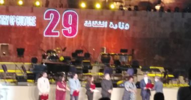 إيناس عبد الدايم: مهرجان محكى القلعة يضىء الساحة الغنائية فى مصر 