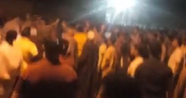 آلاف يشيعون جثمان عروسين البحيرة.. فيديو