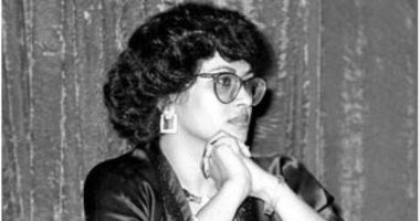 ظبية خميس شاعرة وكاتبة وأول سفيرة إماراتية تمثل جامعة الدول.. اعرف مؤلفاتها