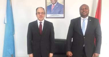 سفير مصر لدى بوروندى يبحث مع وزير الخارجية توطيد العلاقات الثنائية بين البلدين