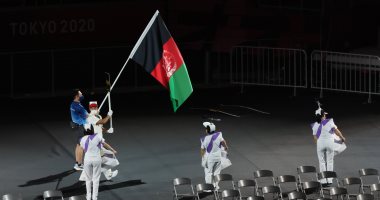 علم أفغانستان يزين افتتاح الألعاب البارالمبية رغم منع الرياضيين الأفغان من المشاركة