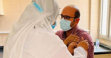 "الجيزاوي" يتابع تنفيذ خطة جامعة بنها لتطعيم منتسبيها بلقاح كورونا.. صور