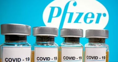 The FDA approves a booster dose of the Pfizer vaccine for the elderly and those most at risk of complications from Corona