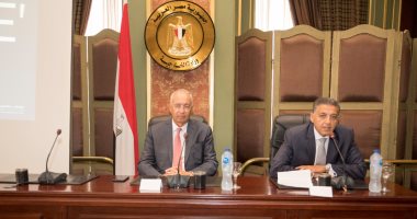  رئيس اقتصادية قناة السويس يلتقى 40 سفيرا للبعثات الخارجية المصرية الجدد