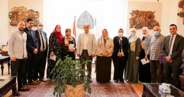 رئيس جامعة الزقازيق يهنئ الفائزات بمنحة وزارة التضامن الاجتماعى.. صور