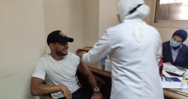 تطعيم 26 ألف مواطن بشمال سيناء ضد كورونا و7 فرق تواصل التطعيم الميدانى
