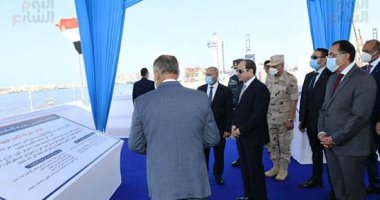 الرئيس السيسى يتفقد أعمال مشروع محطة رصيف 85 / 3 بميناء الإسكندرية