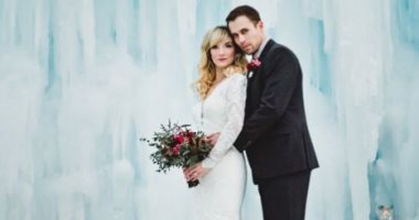 5 نصائح لاختيار فساتين الزفاف فى الشتاء.. "الأكمام الطويلة الحل"
