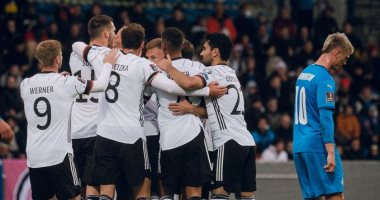 منتخب ألمانيا يعزز صدارة مجموعته فى تصفيات كأس العالم برباعية ضد آيسلندا.. فيديو