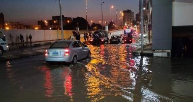 انفجار خط مياه 800 مم أمام شرطة النجدة بطنطا وغرق الشوارع.. صور