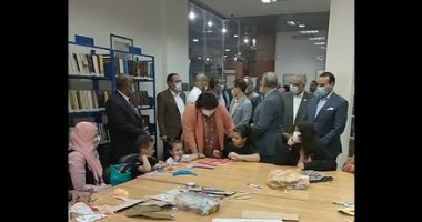 وزيرة الثقافة في مكتبة مصر العامة بالأقصر لمتابعة أنشطة وعروض الأطفال..فيديو