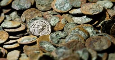 كيف استخدم البشر المعادن فى العصر الحديدى؟.. 5 ابتكارات تشمل العملات والأسلحة
