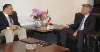 وزير الطاقة بلبنان يبحث مع سفير مصر آليات توريد الغاز لبيروت عبر الأردن وسوريا
