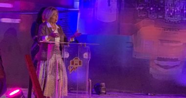 السفيرة مشيرة خطاب خلال افتتاح مهرجان إيزيس: المسرح تأثيره أقوى خاصة مسرح المرأة