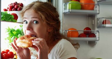 هل الشعور بالجوع طوال الوقت دليل على مشكلة صحية؟