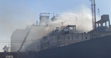 اندلاع حريق قرب باب قبلة الإمام الحسين فى كربلاء بالعراق.. صور