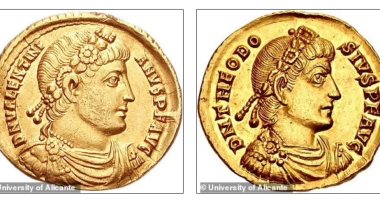 اكتشاف عملات ذهبية رومانية عمرها 1500 سنة فى قاع البحر بإسبانيا.. صور