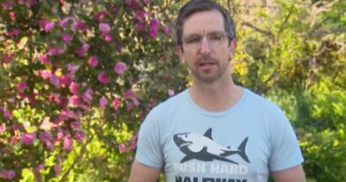 طبيب أسترالى يكشف طريقة جديدة لوقف نزيف المصابين من هجوم أسماك القرش