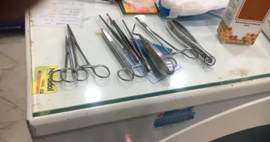 صورة ضبط صيدلية يمارس مسؤولوها مهنة طب الأسنان بداخلها في فاقوس شرقية