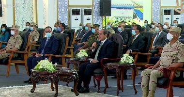 الرئيس السيسي: "البلاد مبتجيش بالدلع والطبطبة لكن بالجدية والعمل والانضباط"