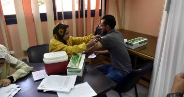 نقابة عمال النقل العام بجنوب القاهرة تنسق مع الصحة لتطعيم 200 سائق ضد كورونا