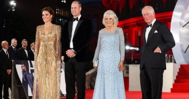 الأمير تشارلز يحتفي بفيلم جيمس بوند من الكواليس والسجادة الحمراء.. فيديو 