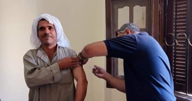  إقبال من الأهالى على مراكز تطعيم كورونا فى شمال سيناء 
