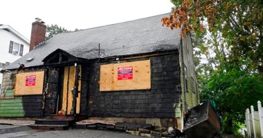عرض منزل محترق ومدمر للبيع بقرابة 400 ألف دولار فى بوسطن.. اعرف القصة "صور"