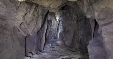 اكتشاف غرفة مغلقة بالرمل سكنها إنسان نياندرتال منذ40ألف سنة بكهف فى جبل طارق