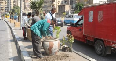 نظافة القاهرة تزين ميدان السيدة زينب وتزرع الأشجار بالشوارع.. صور