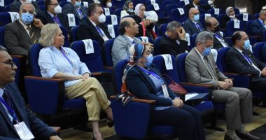 رئيس جامعة الإسكندرية يشهد افتتاح ملتقى الهيئة المصرية للتدريب الإلزامى للأطباء