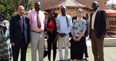 زوجة رئيس أساقفة كانتربرى تلتقى طلاب معهد الكتاب المقدس السودانيين.. صور