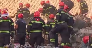 فرق الإنقاذ الجورجية تبحث عن عالقين تحت مبنى باتومى بحضور رئيس الوزراء.. فيديو