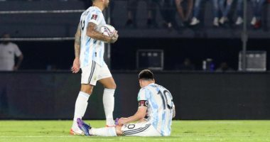 ميسى مُهدد بالغياب عن لقاء الأرجنتين ضد أوروجواي بسبب الإصابة