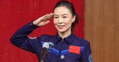 بكين تطلق رحلة مأهولة إلى محطتها الفضائية تحمل أول رائدة فضاء صينية.. فيديو وصور