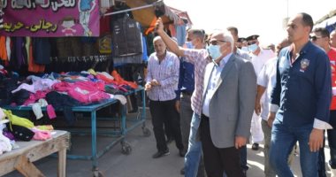 محافظ بورسعيد يُمهل تجار "البالة" حتى يناير القادم لإزالة السوق .. صور
