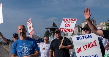 واشنطن بوست: الإضرابات تكتسح سوق العمل الأمريكى 